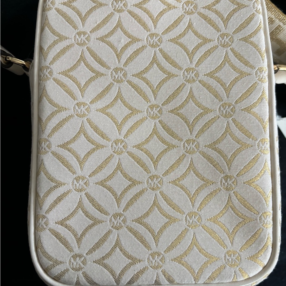 Michael Kors Gold and Cream Women's Bag - Picture 2 of 9
